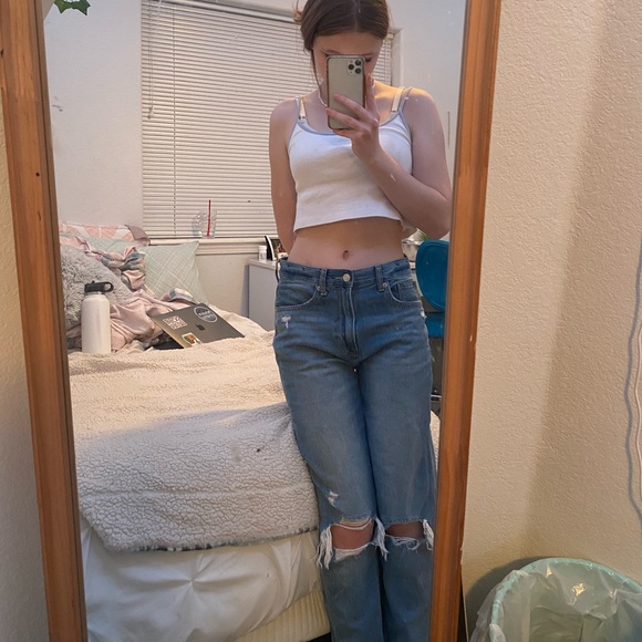 american eagle ripped jeans - Picture 5 of 5